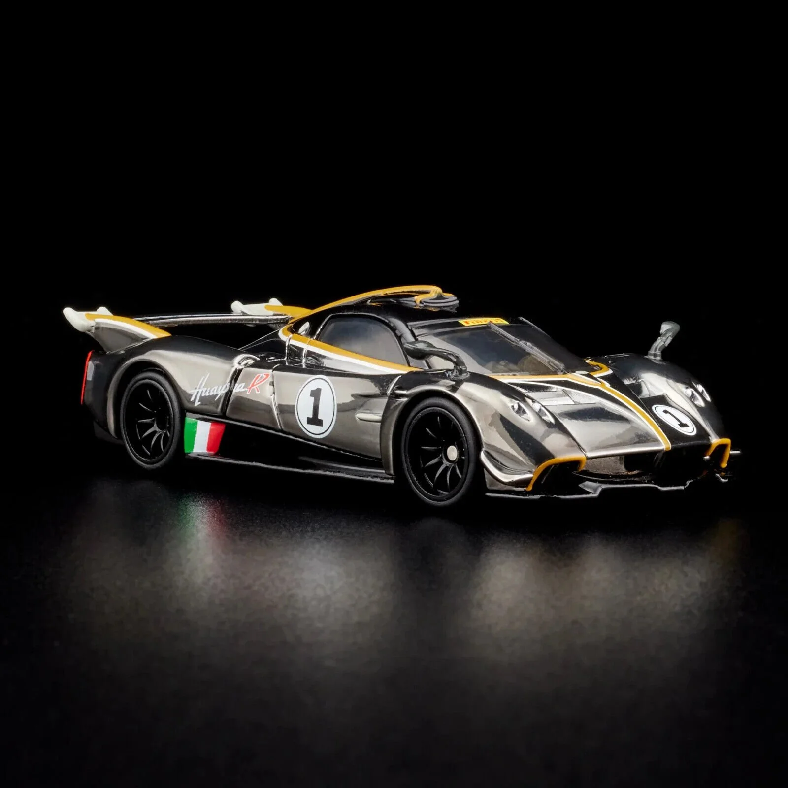 ホットウィール RLC パガーニ ウアイラ。 Hot Wheels RLC Exclusive Red Line Club 2021 Pagani Huayra R Slate